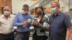 איילת שקד בביקור במפעל, צילום: דוברות שרת הפנים